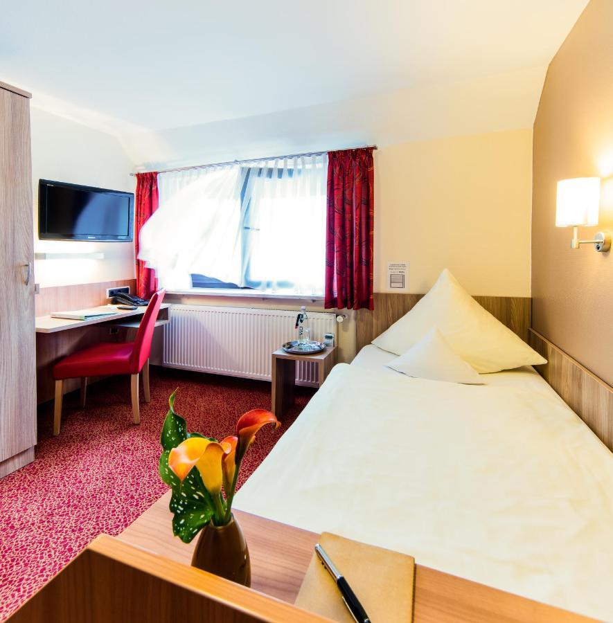 Ambient Hotel Am Europakanal Fürth Zewnętrze zdjęcie